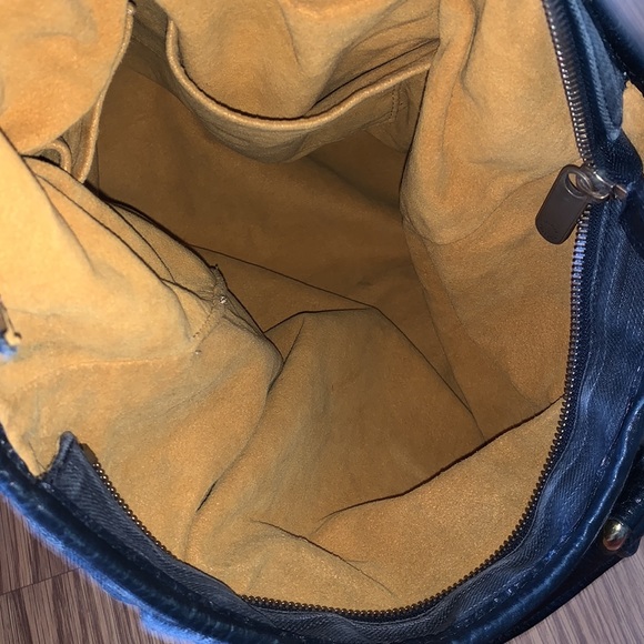 Louis Vuitton Neo Cabby - Picture 10 of 17